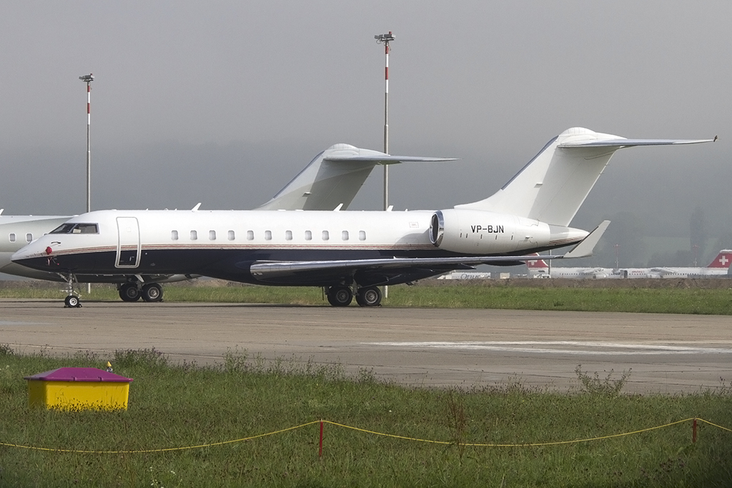Private, VP-BJN, Bombardier, Global 5000, 22.09.2013, ZRH, Zrich, Switzerland 



