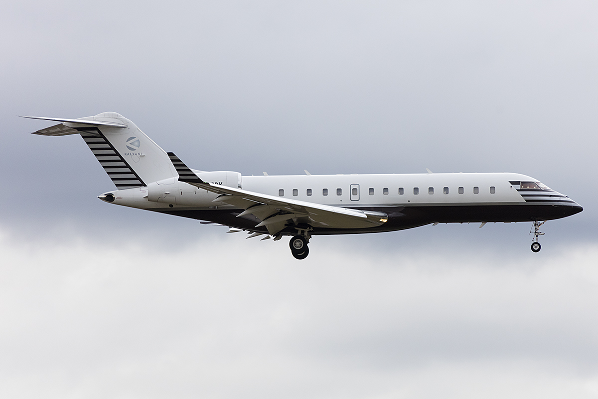 Private, VT-SDK, Bombardier, BD-700-1A10 Global Express, 21.01.2018, ZRH, Zürich, Switzerland


