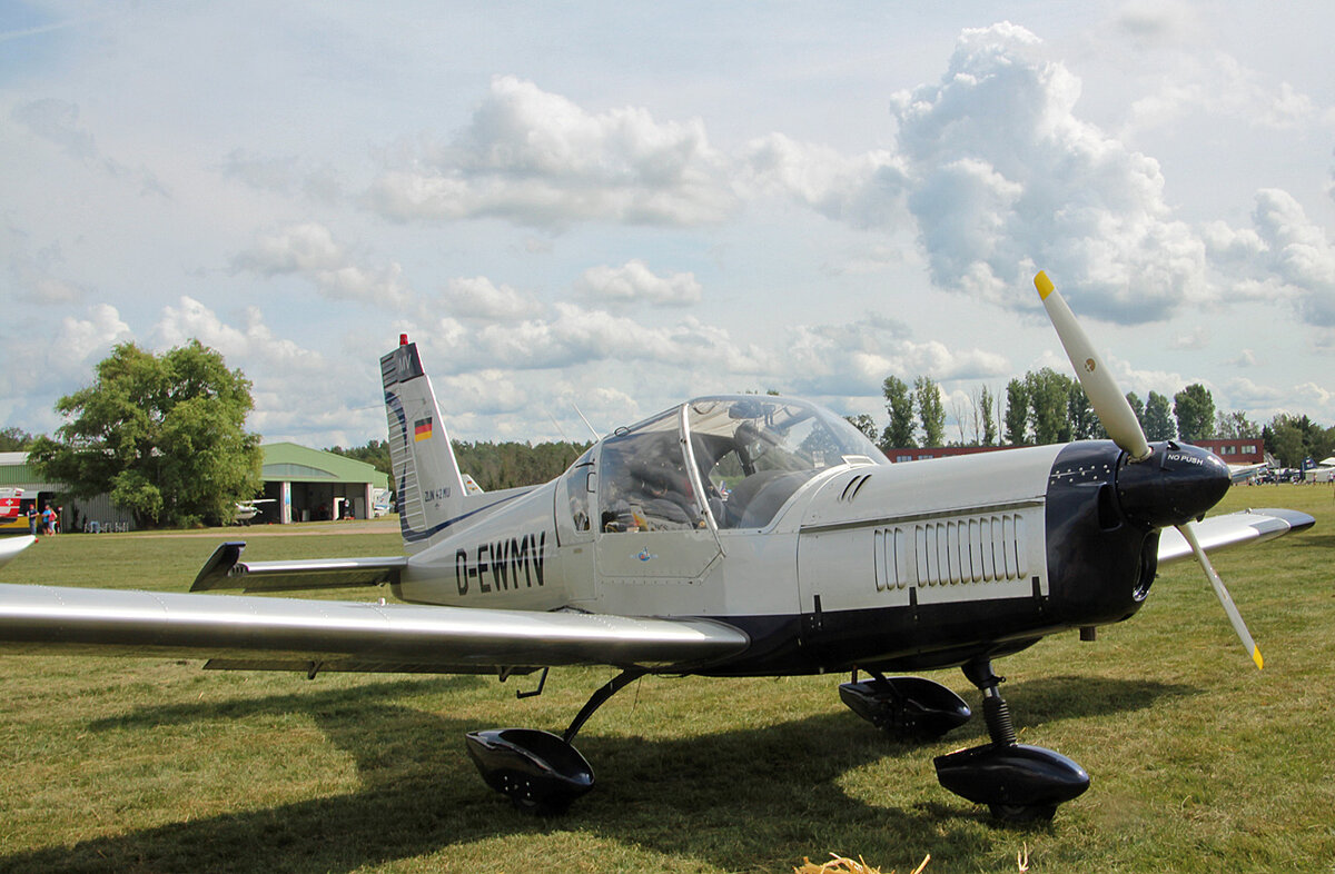 Private Zlin Z-42MU, D-EMWV, Flugplatz Bienenfarm, 07.08.2021