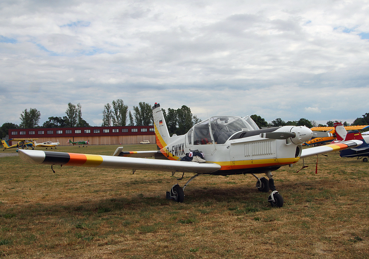 Private Zlin Z-42MU, D-EWMX, Flugplatz Bienenfarm, 11.06.2022