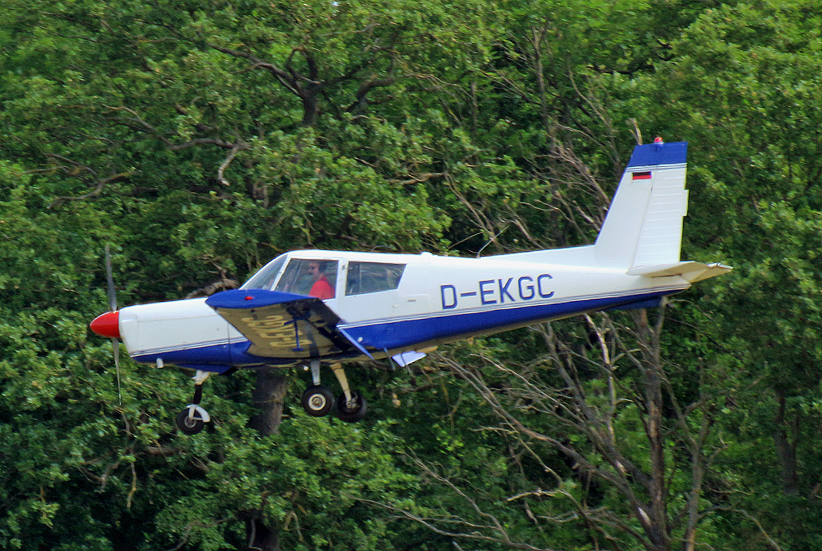 Private Zlin Z-43, D-EKGC, Flugplatz bienenfar, 11.06.2022