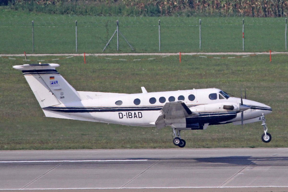 PTL Luftfahrtunternehmen, D-IBAD, Beechcraft-Hawker, Super King Air 200, MUC-EDDM, München, 05.09.2018, Germany