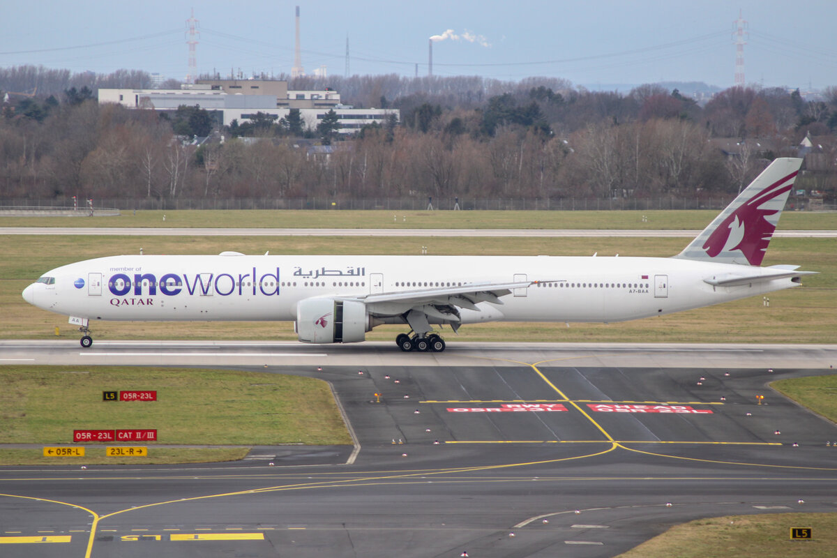 Qatar Airways | A7-BAA | Boeing 777-3DZ(ER) | Oneworld Livery | Düsseldorf DUS/EDDL | 17/02/2023 