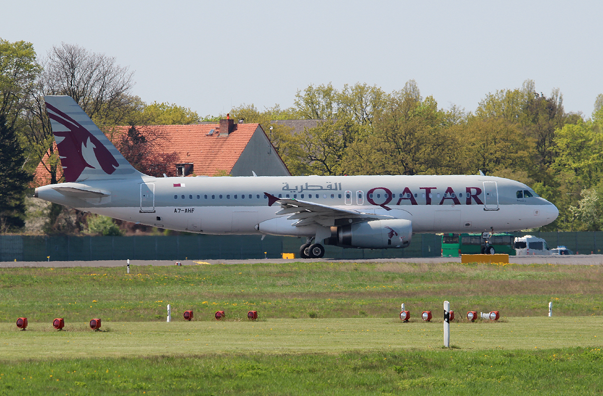 Qatar Airways A 320-232 A7-AHF kurz vor dem Start in Berlin-Tegel am 05.05.2013