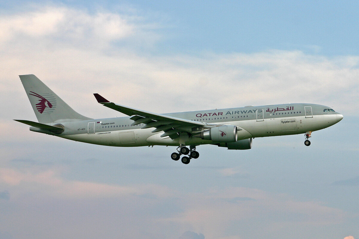 Qatar Airways, A7-ACC, Airbus A330-203, msn: 511, 09.Juni 2008, ZRH Zürich, Switzerland.
