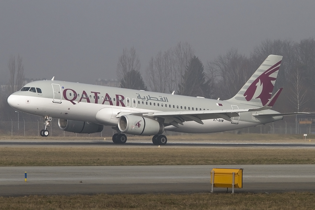 Qatar Airways, A7-AHW, Airbus, A320-232, 12.02.2015, GVA, Geneve, Switzerland  





