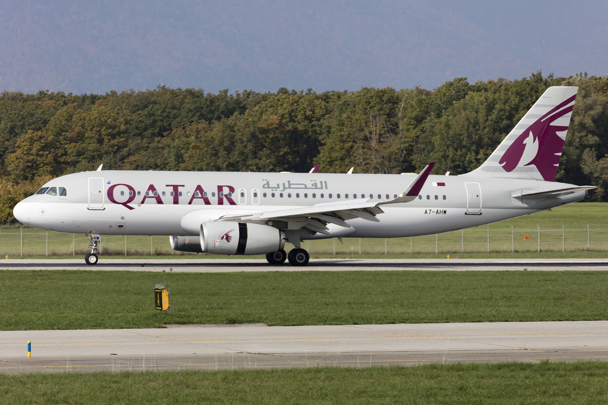 Qatar Airways, A7-AHW, Airbus, A320-232, 17.10.2015, GVA, Geneve, Switzerland 



