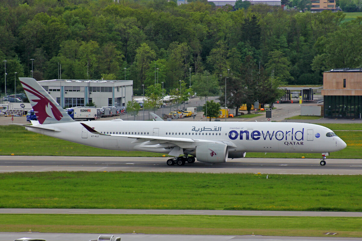 Qatar Airways, A7-ALZ, Airbus A350-941, msn: 143, 13.Mai 2021, ZRH Zürich, Switzerland.
