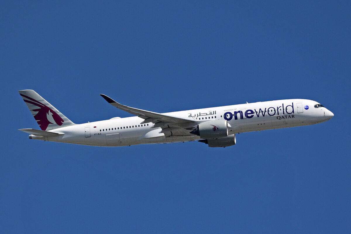 Qatar Airways, A7-ALZ, Airbus A350-941, msn: 143, 07.Juli 2023, LHR London Heathrow, United Kingdom.