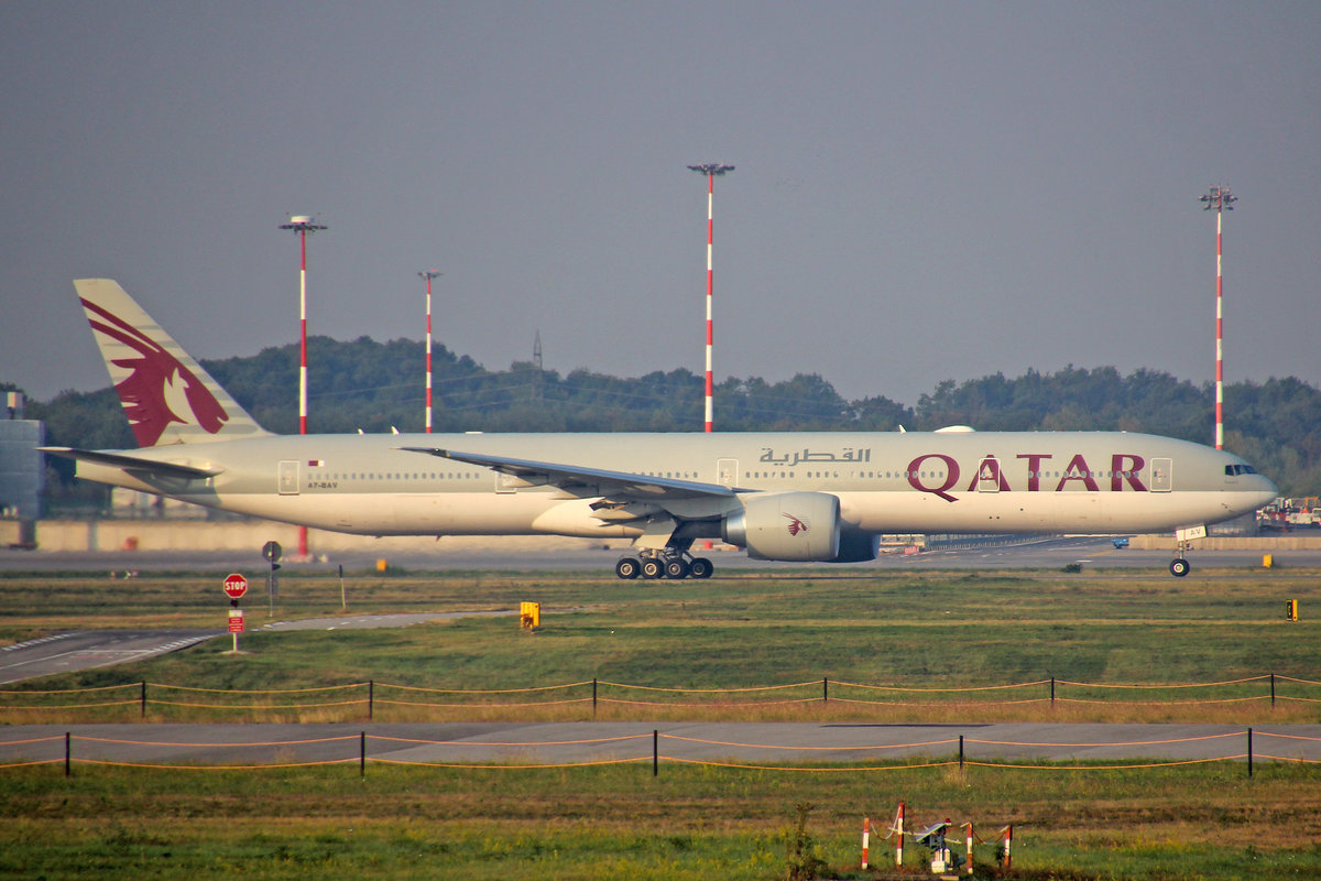 Qatar Airways, A7-BAV, Boeing 777-3DZER, msn: 41740/1179, 15.Oktober 2018, MXP Milano-Malpensa, Italy.