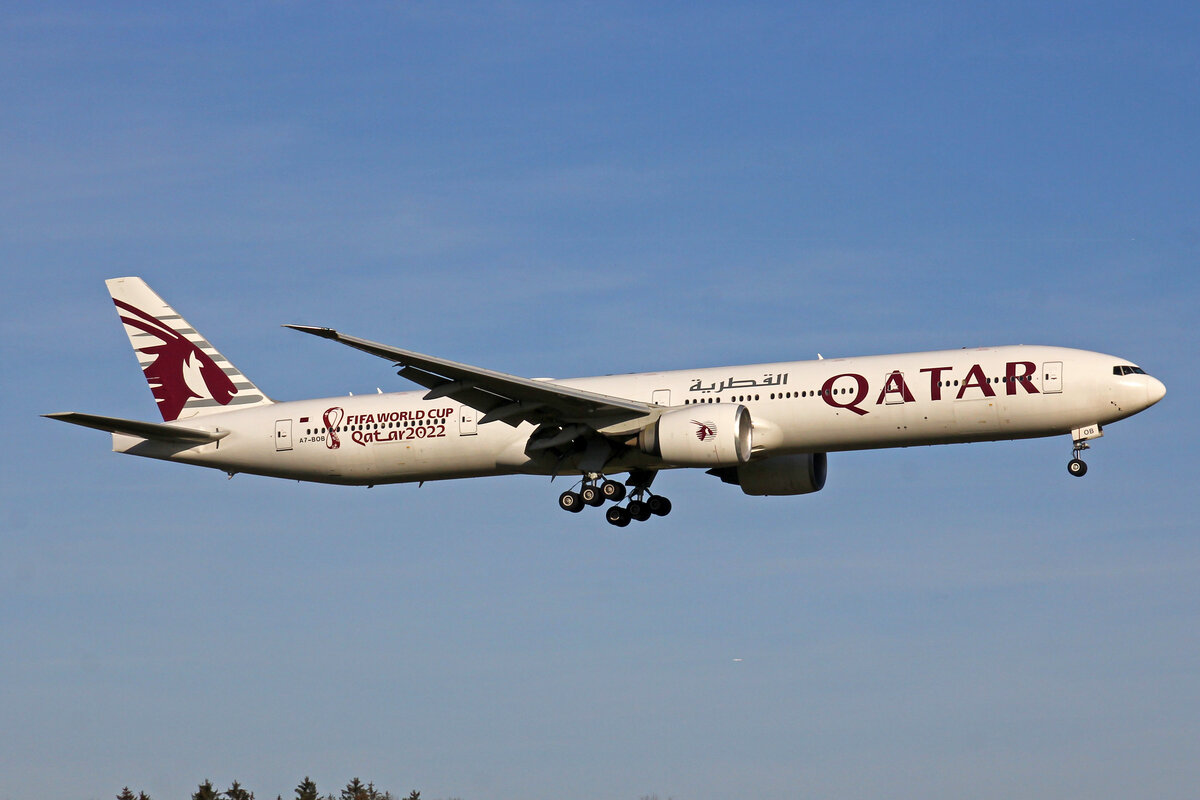 Qatar Airways, A7-BOB, Boeing B777-367ER, msn: 36161/818, 01.Januar 2023, ZRH Zürich, Switzerland.