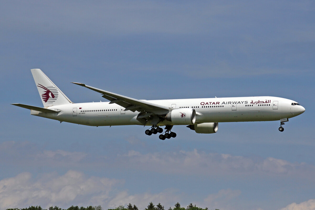 Qatar Airways, A7-BOC, Boeing 777-367ER, msn: 36164/845, 21.Mai 2022, ZRH Zürich, Switzerland.