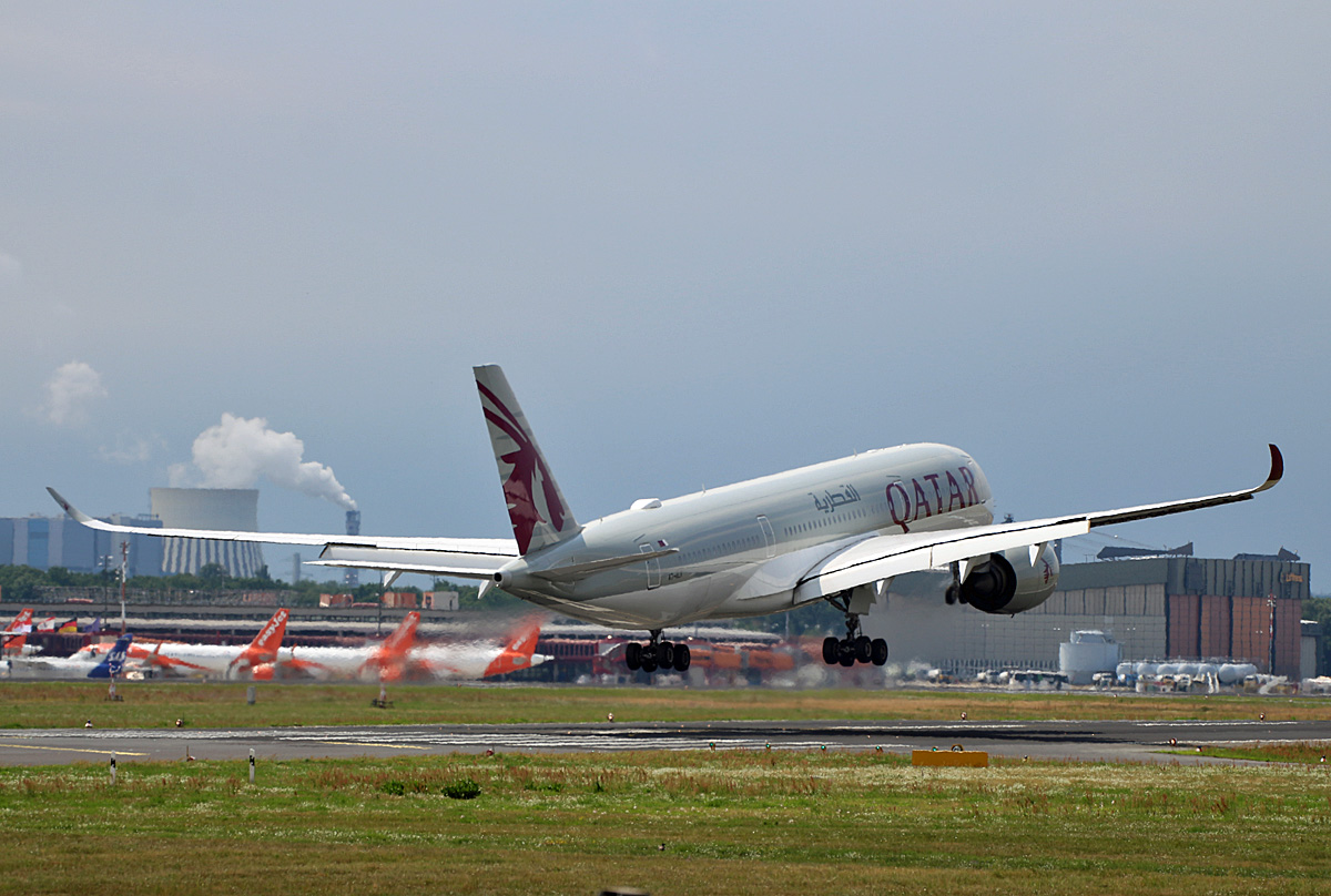 Qatar Airways, Airbus A 350-941, A7-VLN, TXL, 17.07.2020