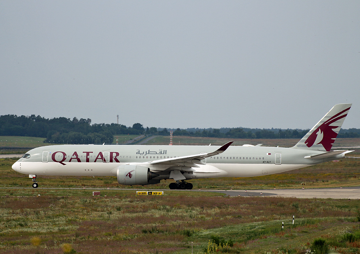 Qatar Airways, Airbus A 350-941, A7-ALT, BER, 23.07.2023