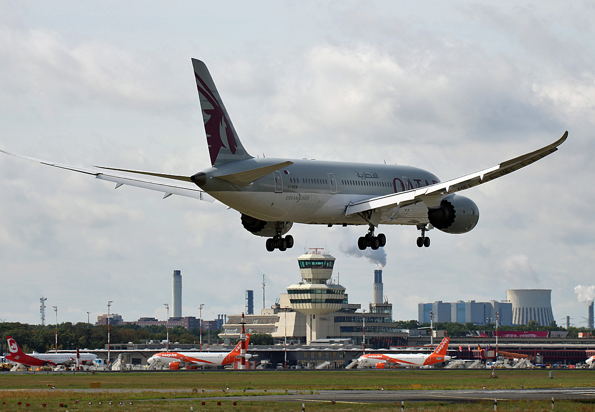 Qatar Airways, Boeing B 787-8 Dreamliner, A7-BCR, TXL, 04.09.2020