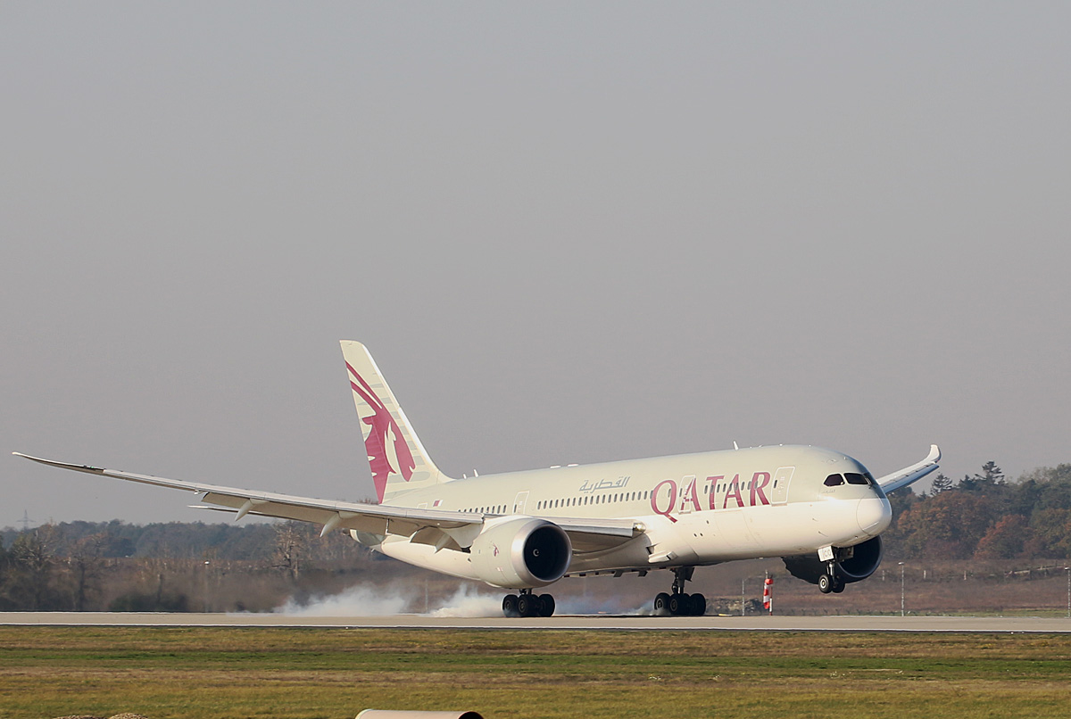 Qatar Airways, Boeing B 787-8 Dreamliner, A7-BCO, BER, 08.11.2020