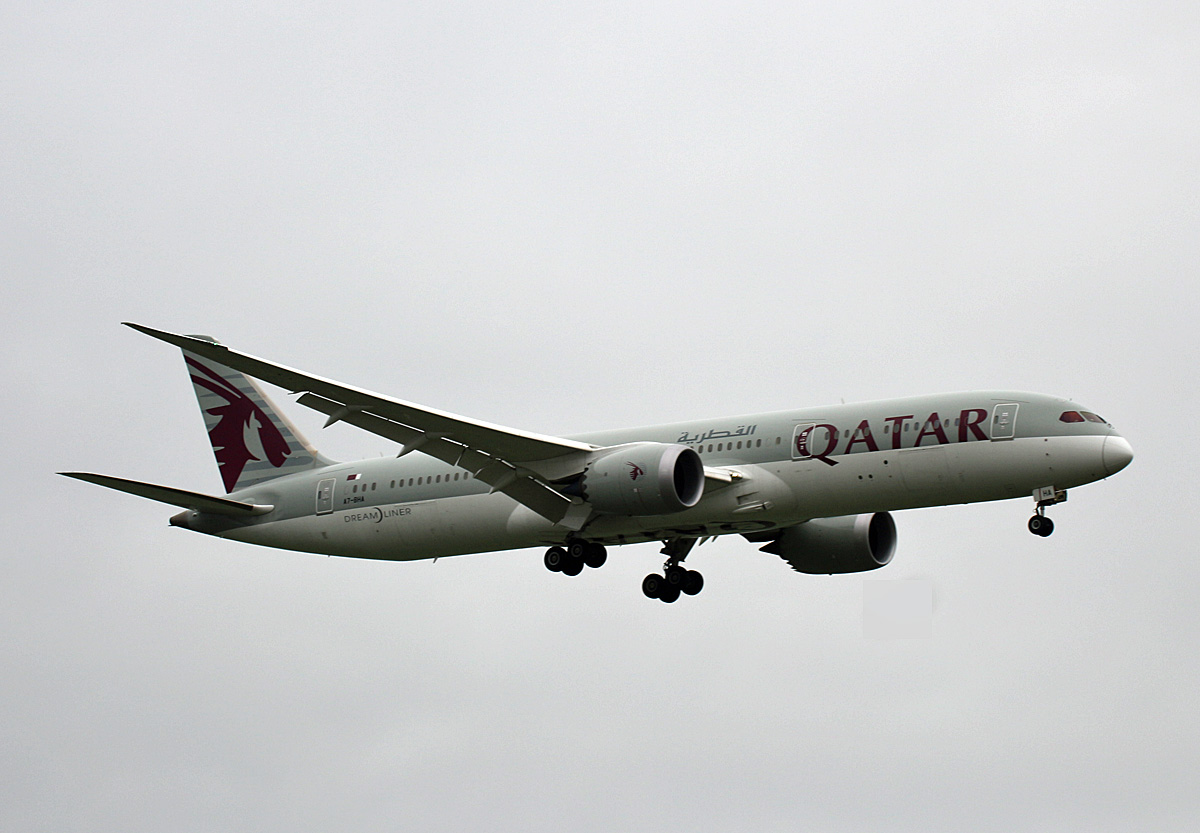 Qatar Airways, Boeing B 787-9 Dreamliner, A7-BHA, BER, 30.12.2021