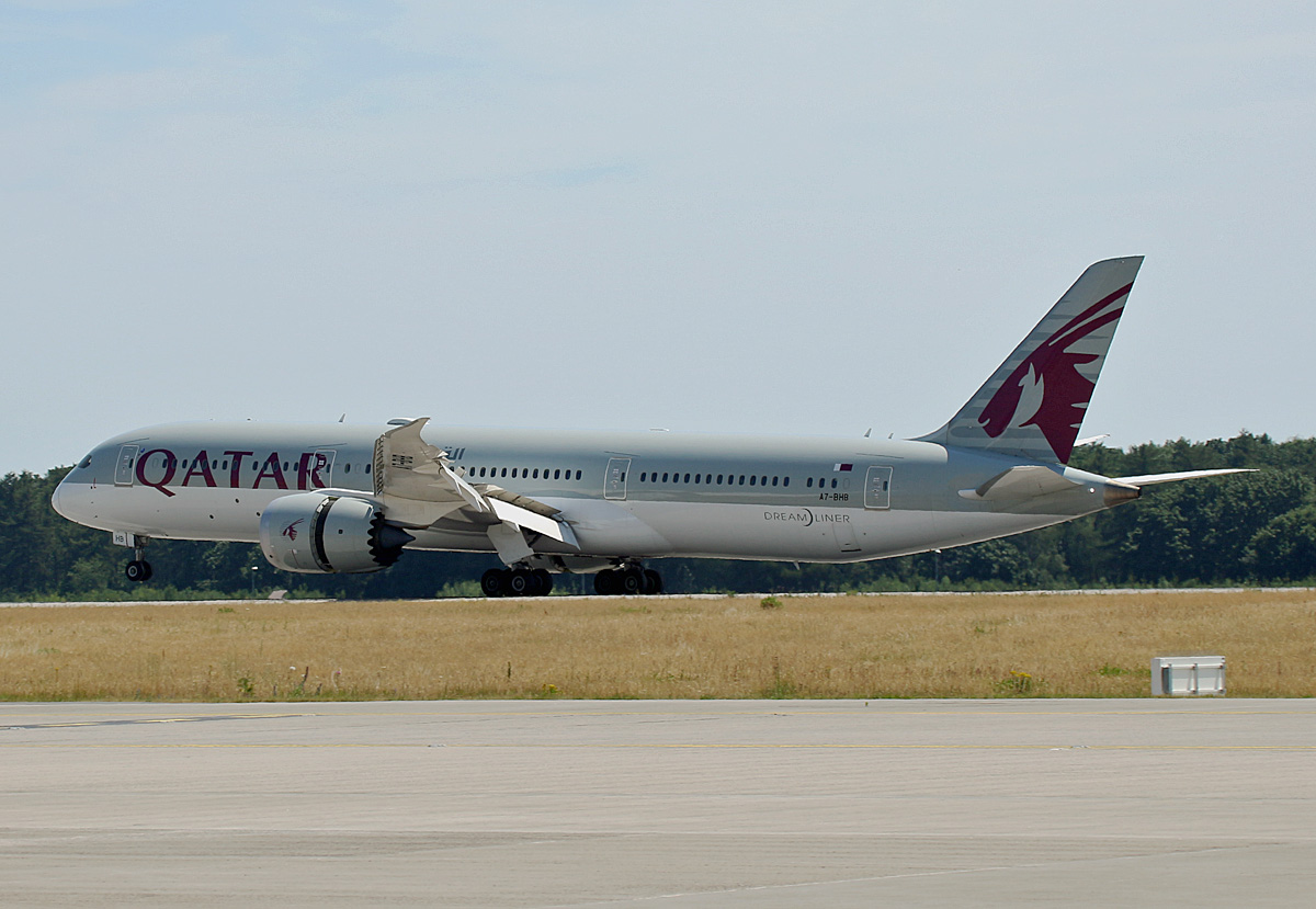 Qatar Airways, Boeing B 787-9 Dreamliner, A7-BHB, BER, 24.06.2022