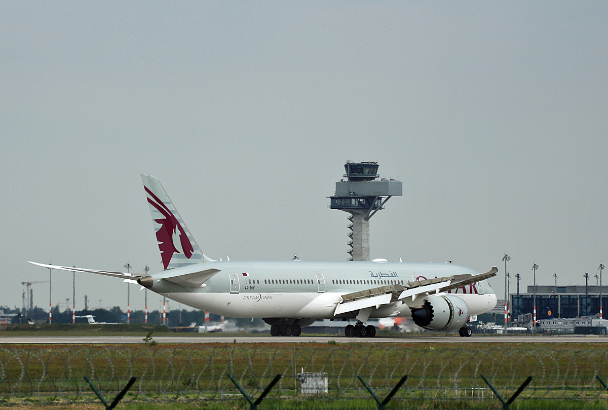 Qatar Airways, Boeing B 787-9 Dreanliner, A7-BHF, BER, 04.06.2022