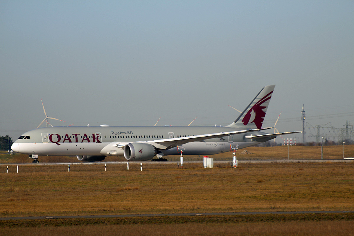 Qatar Airways, Boeing B 787-9 Dreamliner, A7-BHI, BER, 28.02.2023