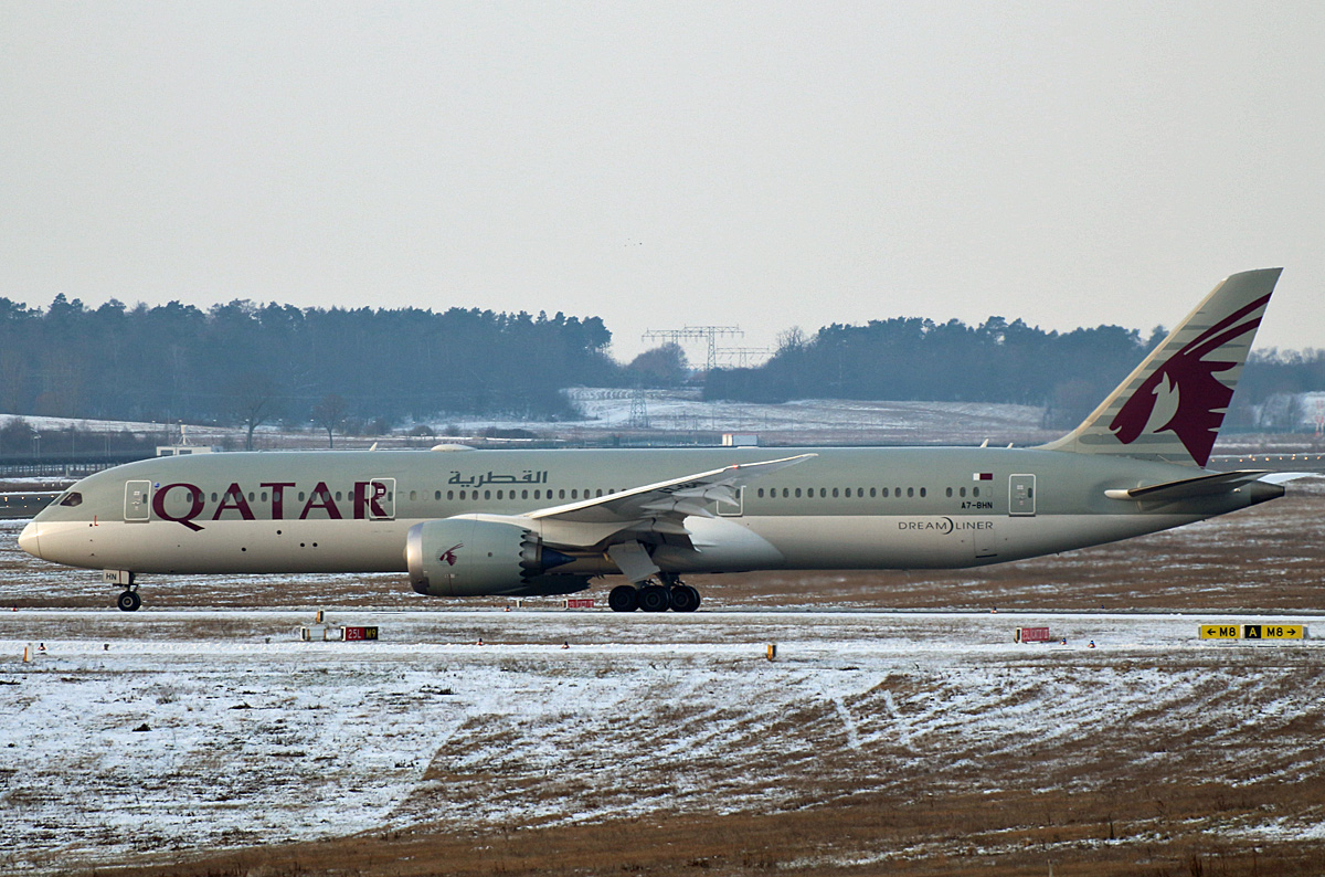 Qatar Airways, Boeing B 787-9 Dreamliner,A7-BHN, BER, 20.01.2024