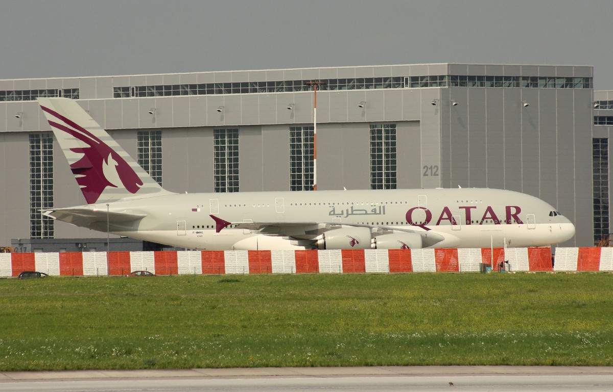 Qatar Airways, F-WWAO,Reg.A7-APF,(c/n 0189),Airbus A 380-861, 20.08.2015.,XFW-EDHI, Hamburg-Finkenwerder, Germany  