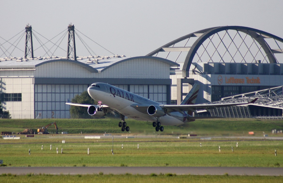 Qatar Amiri Filght,A7-HJJ,(c/n 487),Airbus A330-202,04.09.2014,HAM-EDDH,Hamburg,Germany