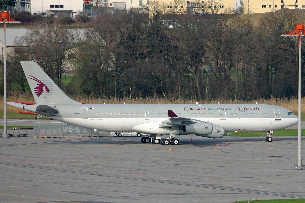 Qatar Amiri Flight, A7-HHK, Airbus A340-211, msn: 026, 03.April 2010, ZRH Zürich, Switzerland.