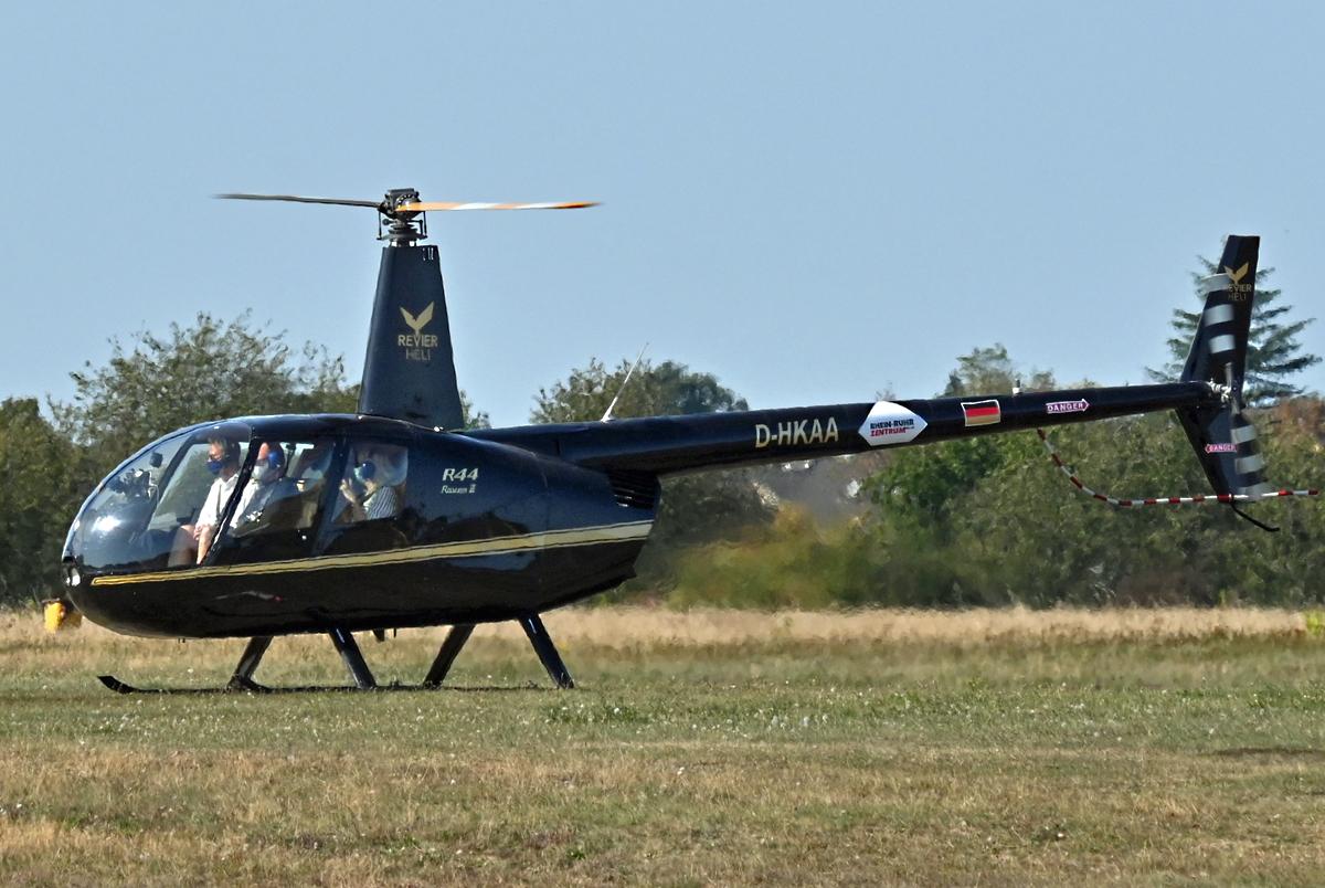 R 44 Raven II, D-HKAA von REVIER HELI beim Rundflug in EDKB - 19.09.2020