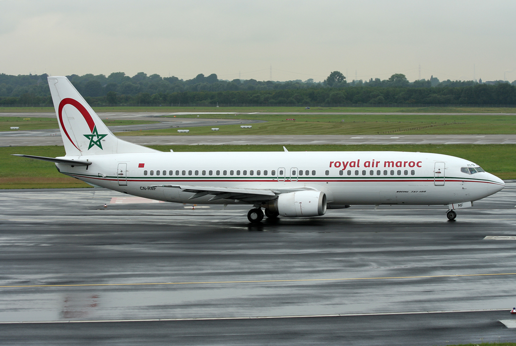 RAM B737-400 CN-RMF auf dem taxiway zur 23L in DUS / EDDL / Düssedorf am 25.08.2009