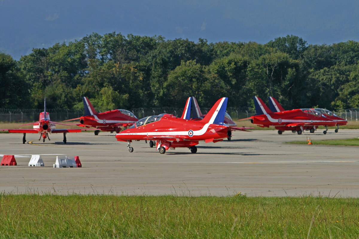 Red Arrows der Royal Air Force, BAe Hawk T1, 02.September 2007, GVA Genève, Switzerland. 