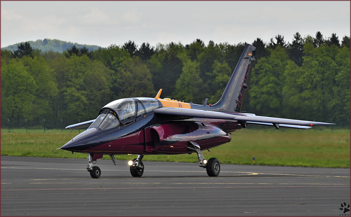 Red Bull D-IADM; Dassault/Dornier Alpha Jet, Flying Bulls Trainings Camp in Maribor Flughafen MBX. /24.4.2015