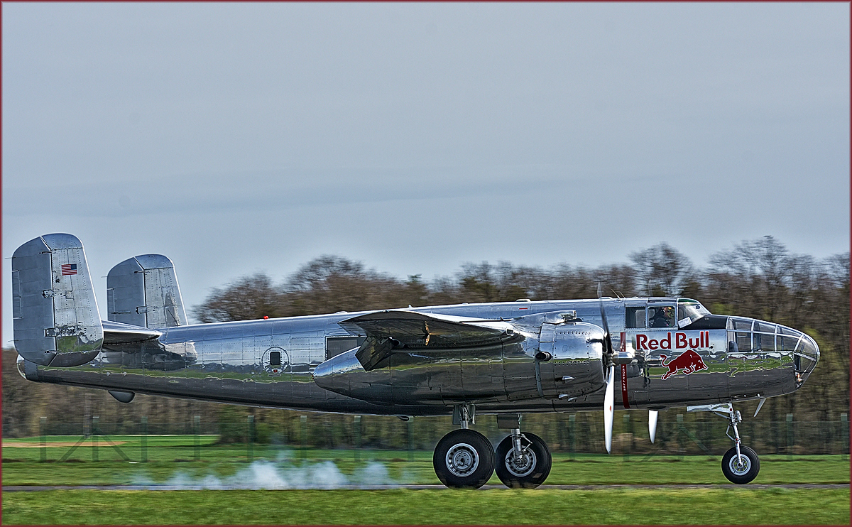 Red Bull N6123C; North American B-25 Mitchell; Maribor MBX, Flying Bulls Training Camp; 11.4.2018
