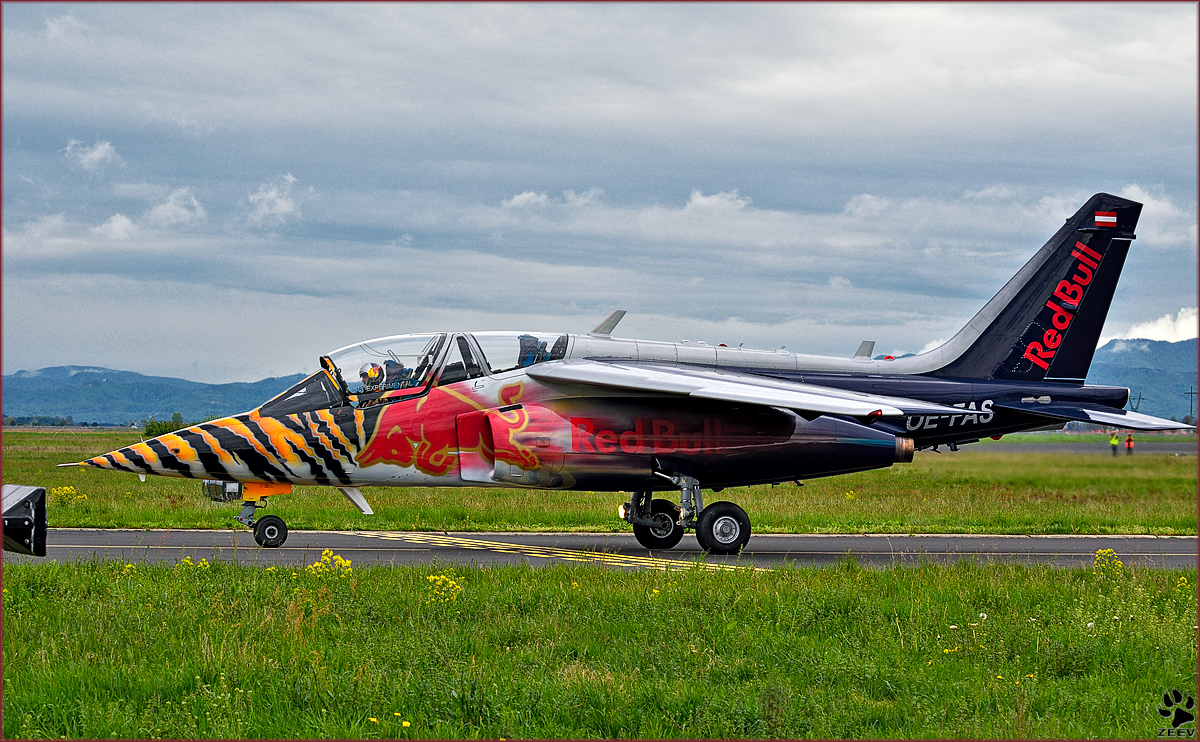 Red Bull OE- FAS, Alpha Jet; Flying Bulls Trainings Camp auf Maribor Flughafen MBX. /14.4.2016