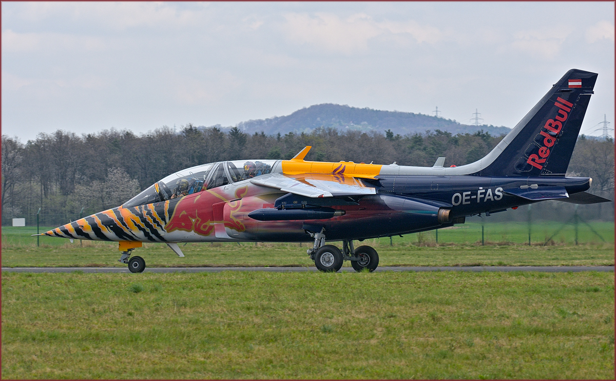 Red Bull OE-FAS; AMD Alpha Jet; Maribor Flughafen MBX, Flying Bulls Training Camp; 4.4.2019