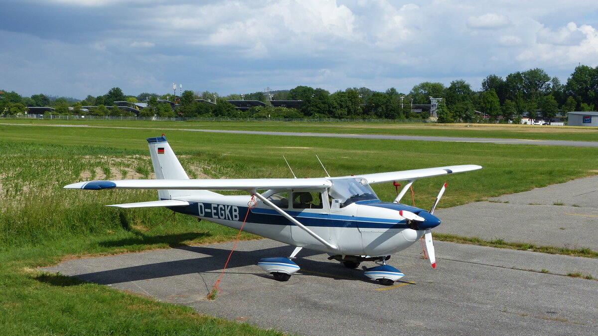 Reimes Cessna 172 Rocket, D-EGKB, Flugplatz Landshut (EDML), 10.6.2023