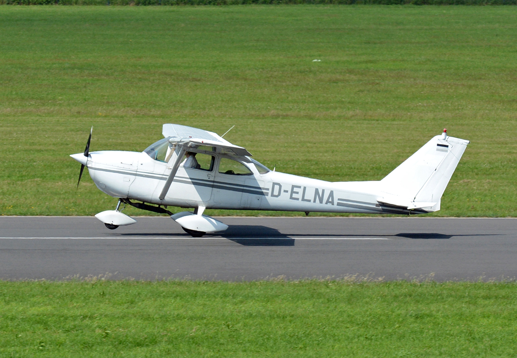Reims F 172 G - D-ELNA beim Aufsetzen in Bonn-Hangelar - 09.06.2016