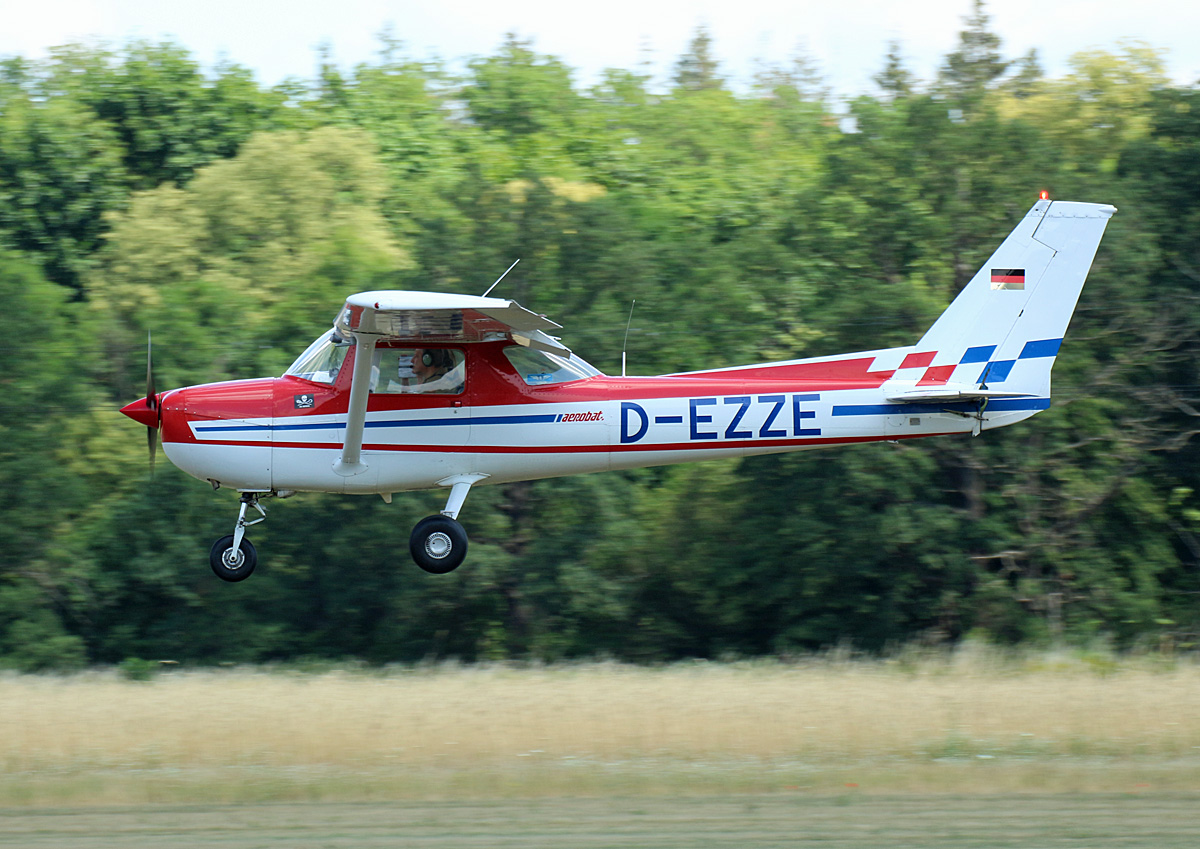 Reims FA-150M Aerobat, D-EZZE, Flugplatz Bienenfarm, 02.07.2022