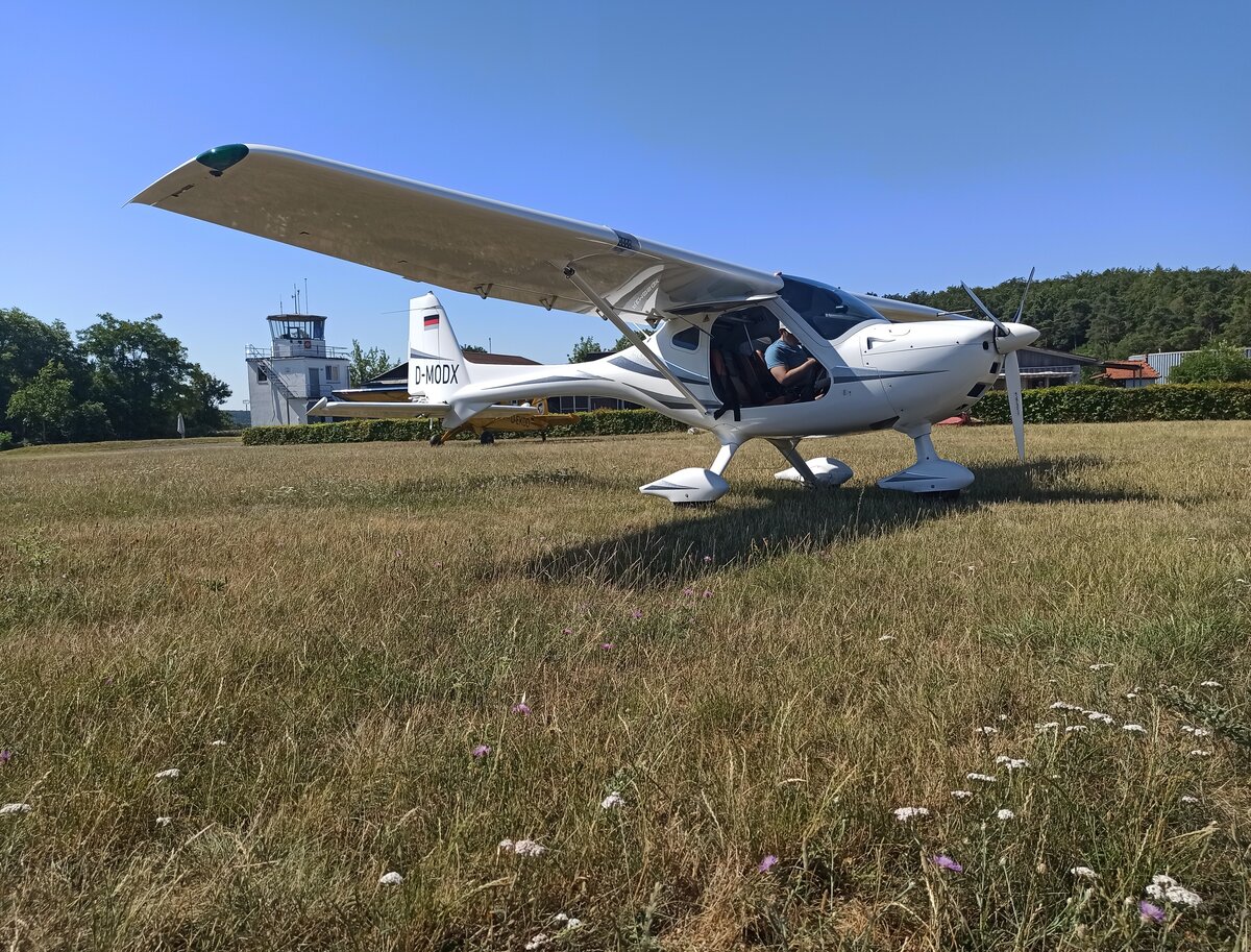 Remos GX, D-MODX, Flugplatz Hammelburg (EDFJ), 12.7.2026