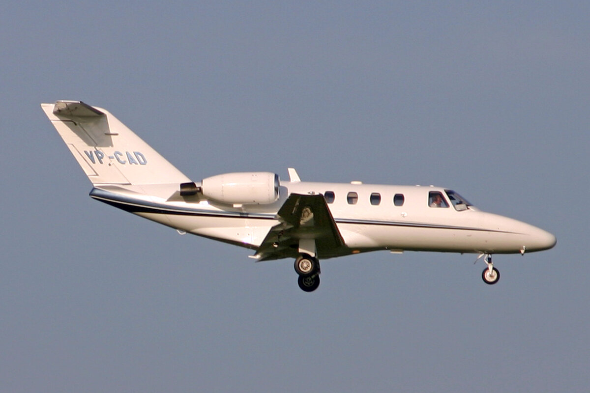 Reynard Motorsports, VP-CAD, Cessna  525 Citation Jet, msn: 525-0297, 12.Oktober 2006, ZRH Zürich, Switzerland.