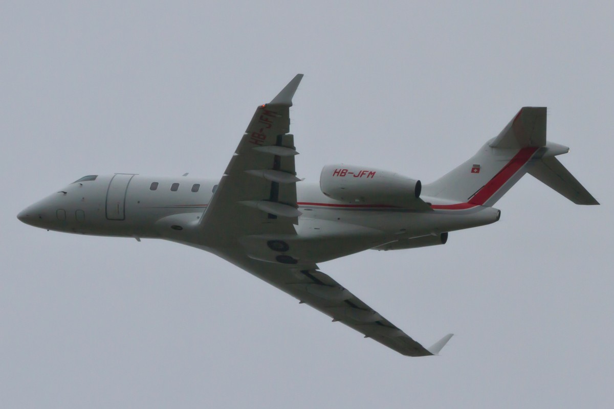 Robert Bosch KG, HB-JFM, Bombardier, BD-100-1 A-10 Challenger 300, 12.09.2014, STR-EDDS, Stuttgart, Germany