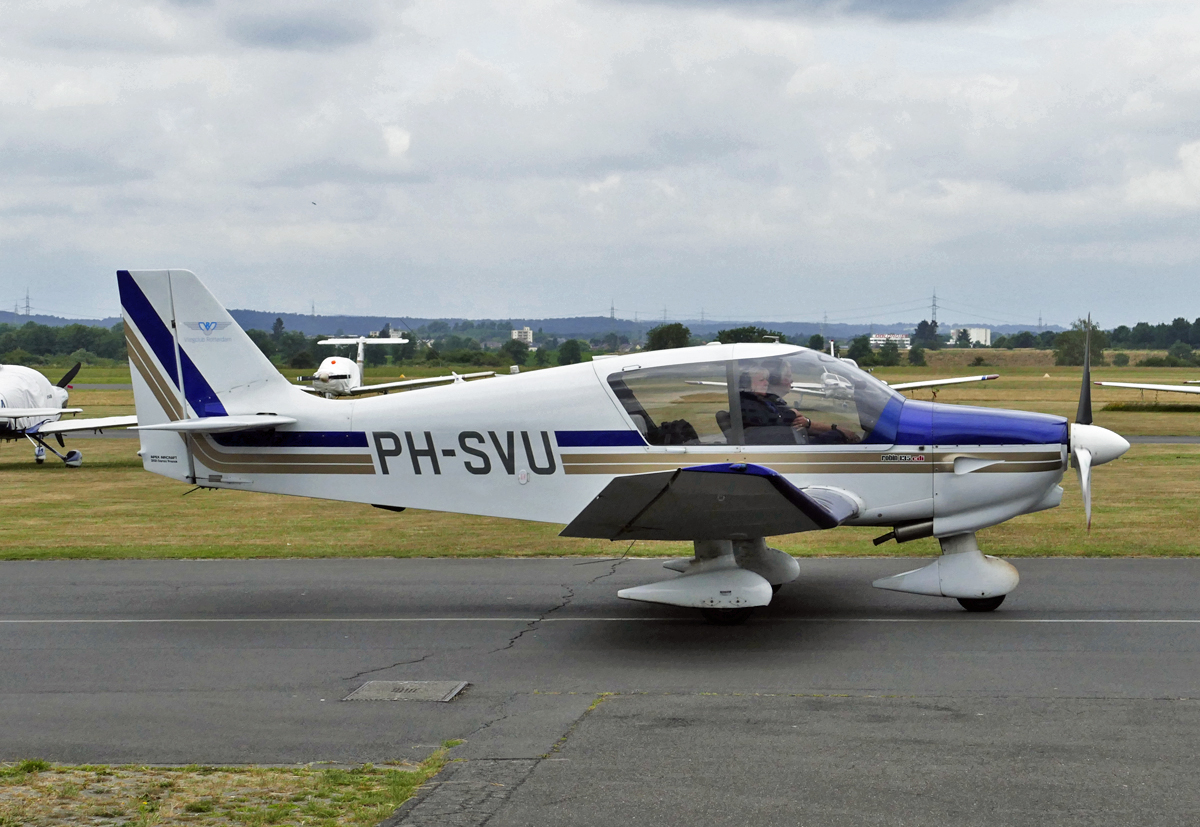Robin DR 400-135 cdi, PH-SVU vom  Vliegclub Rotterdem  in EDKB - 23.06.2018