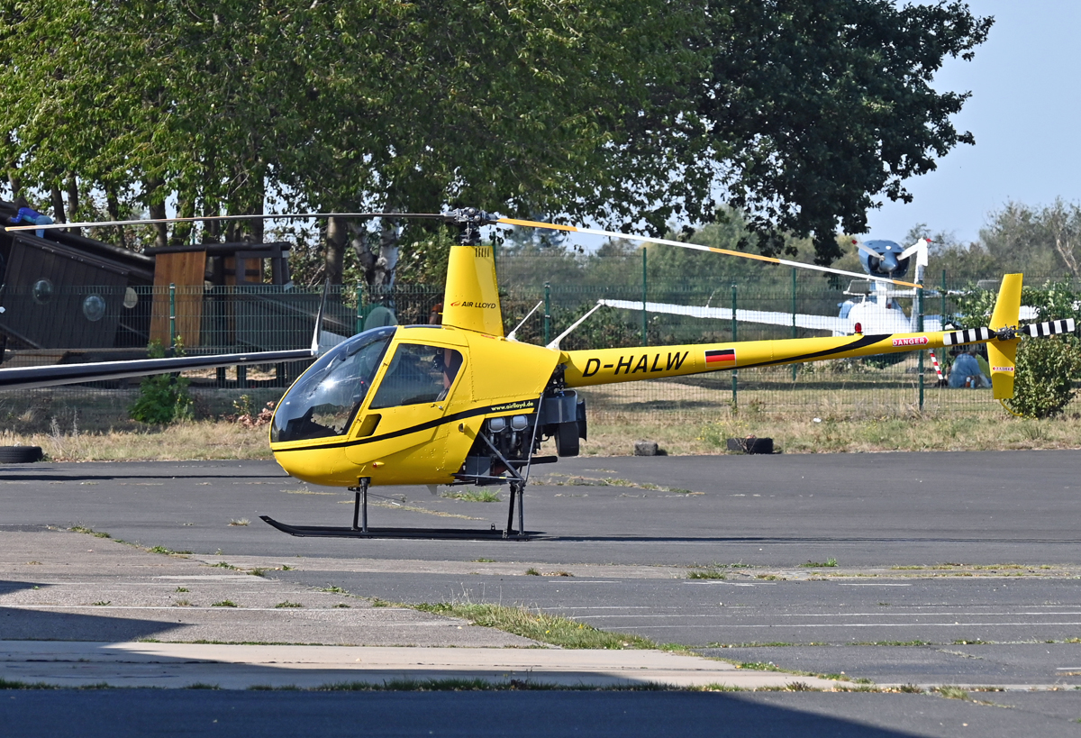 Robinson R-22 Beta II, D-HALW, Fa. AirLloyd in Bonn-Hangelar - 19.09.2020