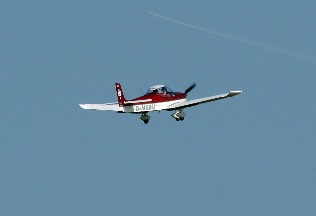 Roland Aircraft Z 602, D-MEDU beim Start von EDKB - 09.04.2015