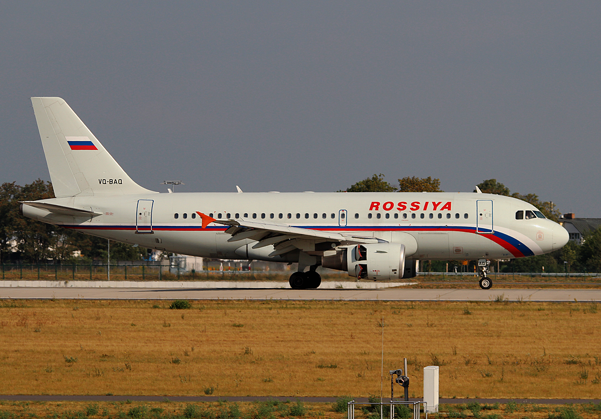 Rossiya A 319-111 VQ-BAQ nach der Landung in Berlin-Schnefeld(BER) am 23.08.2015