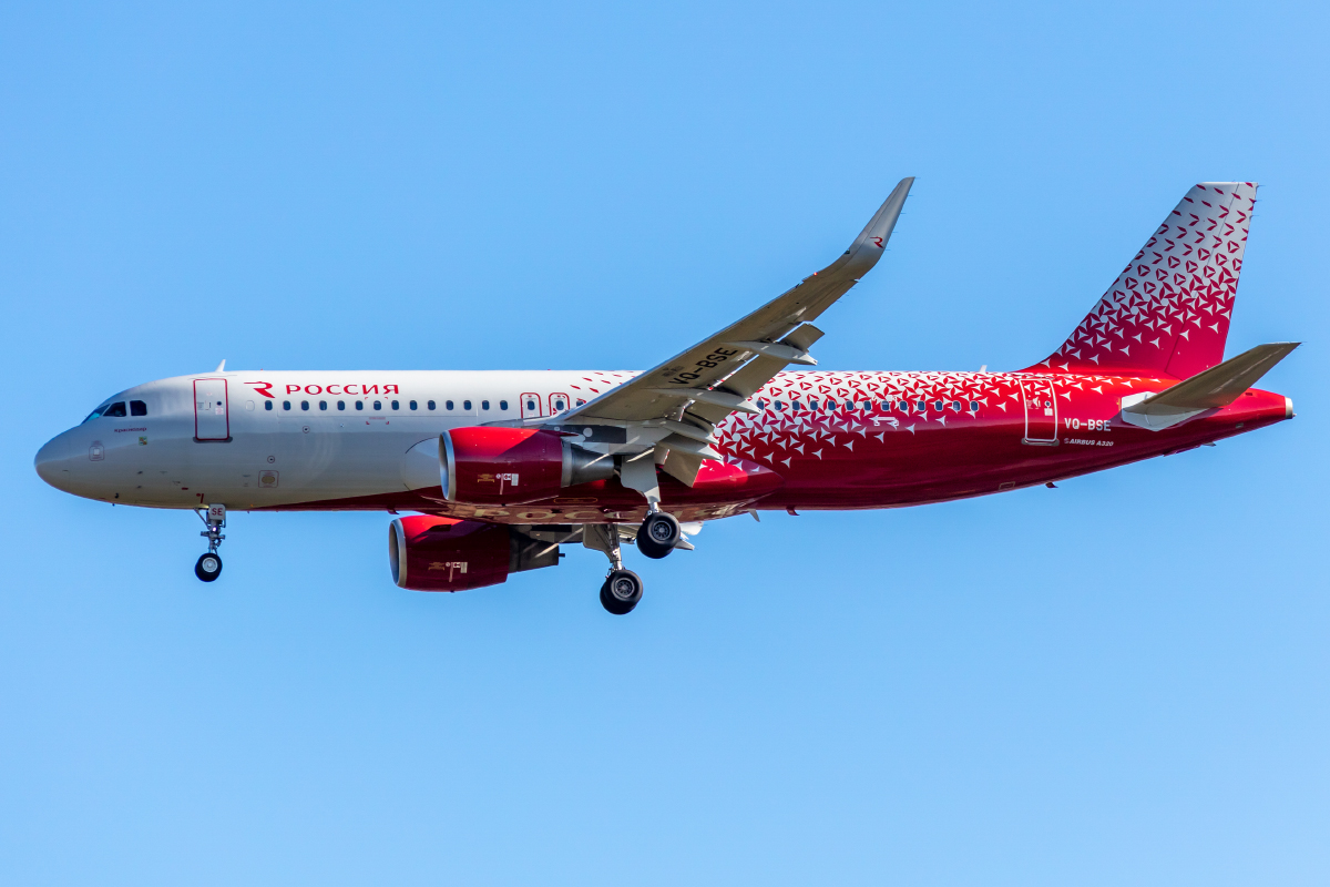 Rossiya, VQ-BSE, Airbus, A320-214, 06.11.2021, MXP, Mailand, Italy