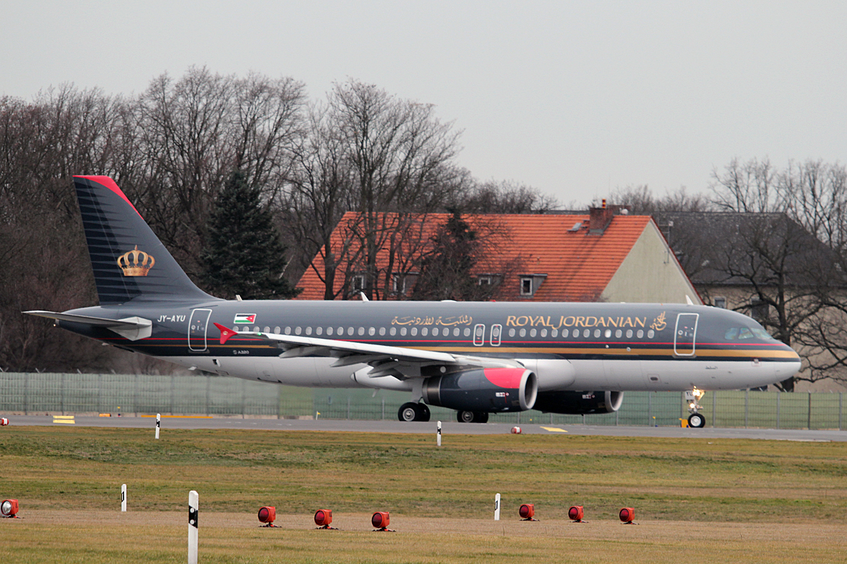 Royal Jordanian A 320-232 JY-AYU kurz vor dem Start in Berlin-Tegel am 13.02.2014