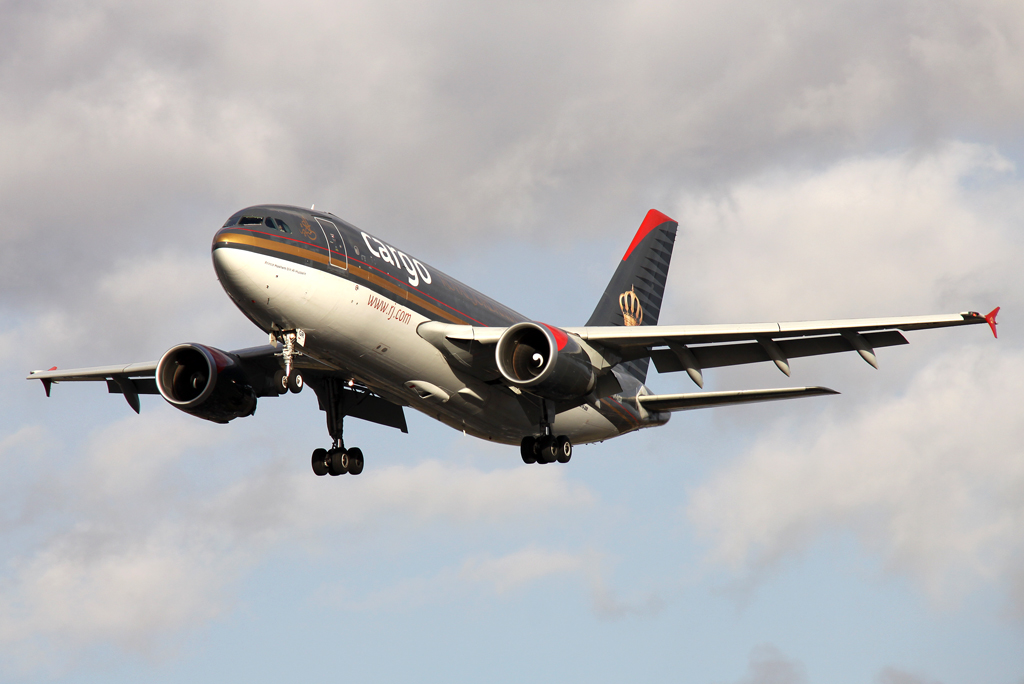 Royal Jordanian Cargo A-310F JY-AGR im Anflug auf 27R in LHR / EGLL / London Heathrow am 22.02.2014
