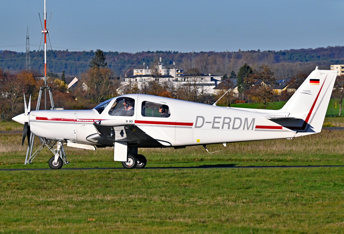 Ruschmeyer R-90-230 RG, D-ERDM, taxy in EDKB - 18.11.2020