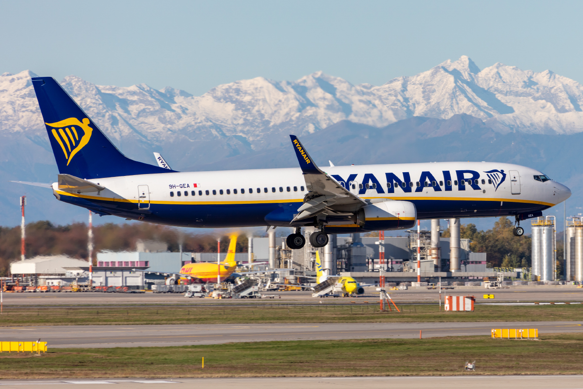 Ryanair, 9H-QEA, Boeing, B737-8AS, 06.11.2021, MXP, Mailand, Italy